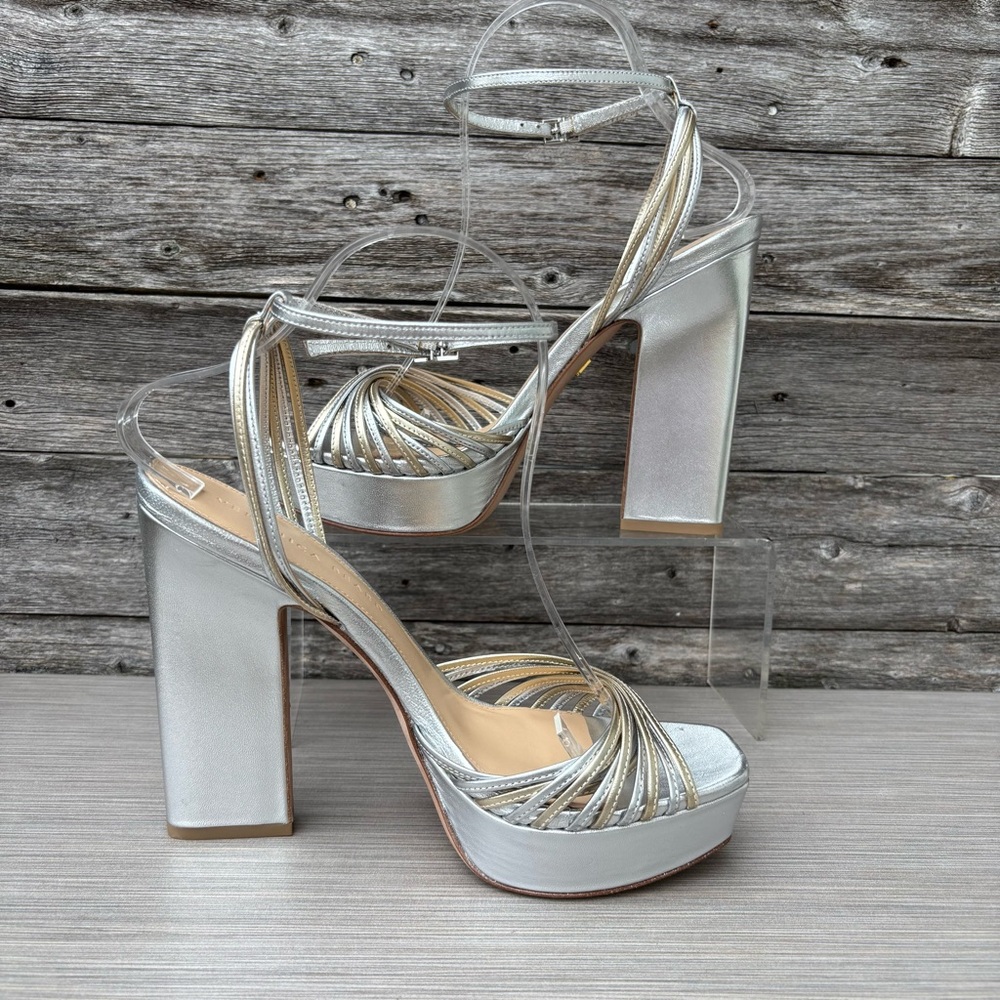 VERONICA BEARD
Fletcher Metallic Heel Sandals - Picture 10 of 15